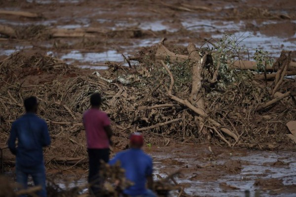 Brasil: Sube a 34 cifra de muertos por rotura de una presa