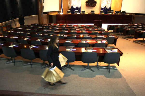 Inicia sesión que decide restitución de Zelaya