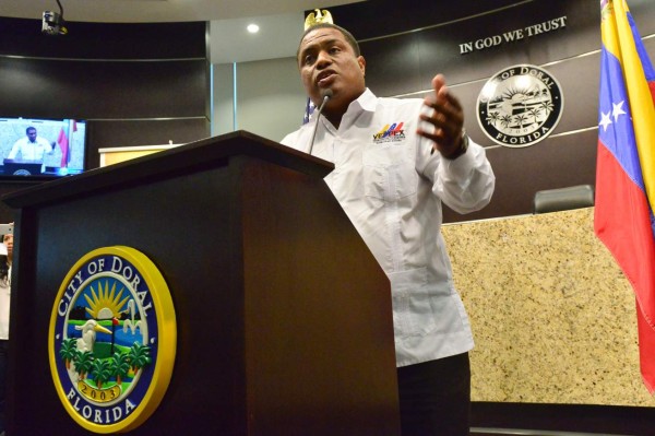 Exilio pide a EEUU que declare terroristas a los 'colectivos' venezolanos