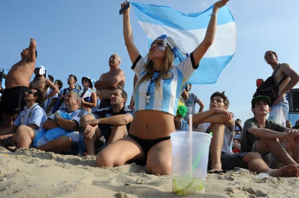 Así vivieron los argentinos el gol de Di María