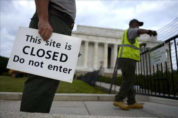 EUA amanece con parte de su Gobierno paralizado por primera vez en 17 años