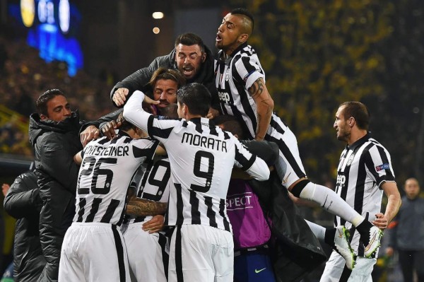 Juventus sella su pase con goleada al Borussia Dortmund