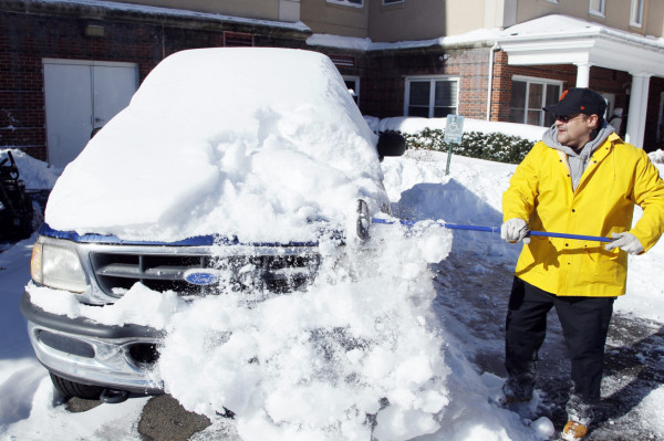 Más de 4,400 vuelos cancelados por tormenta de nieve en EUA