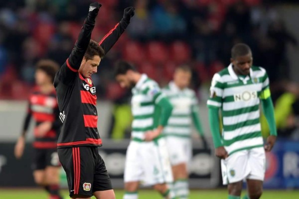 'Chicharito' Hernández destaca y Bayer Leverkusen se mete a octavos de Europa League