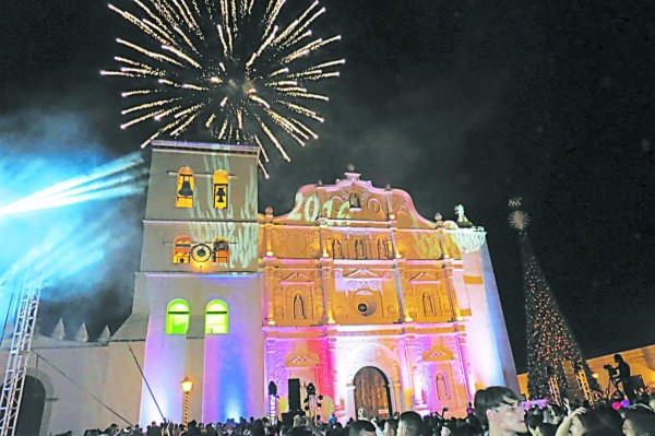Todo listo para las 12 campanadas y despedir el año viejo en Comayagua