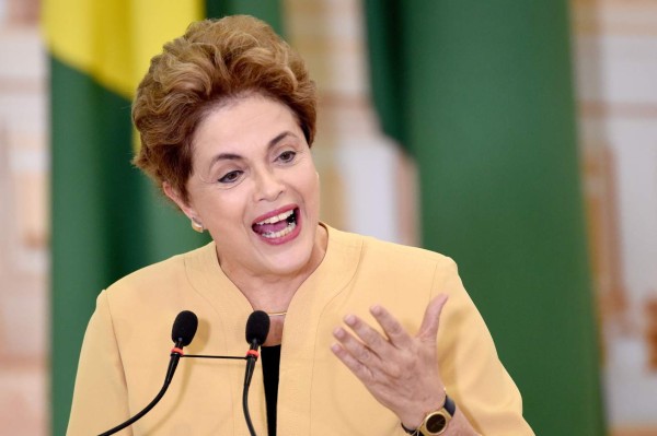 Senado absuelve a Dilma Rousseff de maniobras fiscales