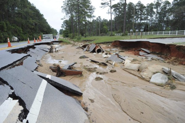 Florida pide ayuda a Obama para trabajos de recuperación tras inundaciones  