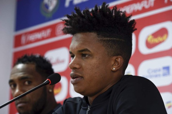 Ovalle advierte a Inglaterra que 'la plata no cuenta' en el campo