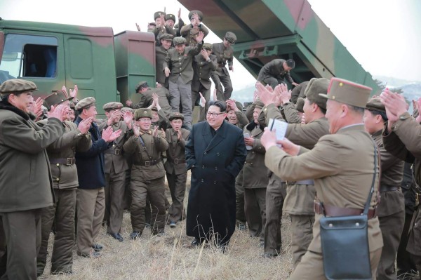Kim Jong-un amenaza al mundo con la bomba atómica