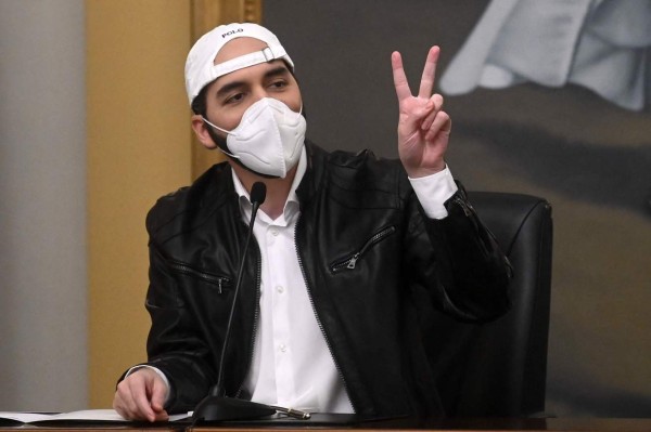 Bukele cumple dos años de Gobierno enfrentado con EEUU