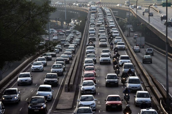 Gigantesco embotellamiento en Sao Paulo: 209 kilómetros