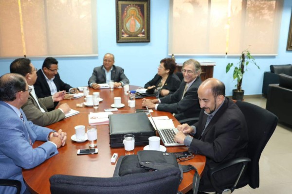 Comisión depuradora pide información de nueve generales activos