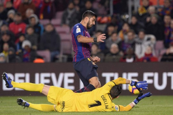 Barcelona vence a un aguerrido Leganés y se afianza en la cima