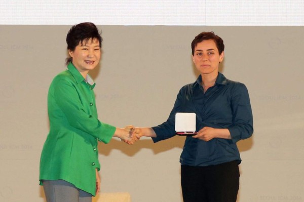 Por primera vez una mujer gana el 'Nobel' de matemáticas