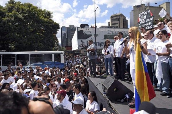 Venezolanos exigen a Maduro libertad de Ledezma