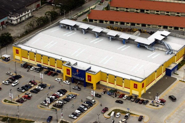 Supermercados ganan carrera detallista