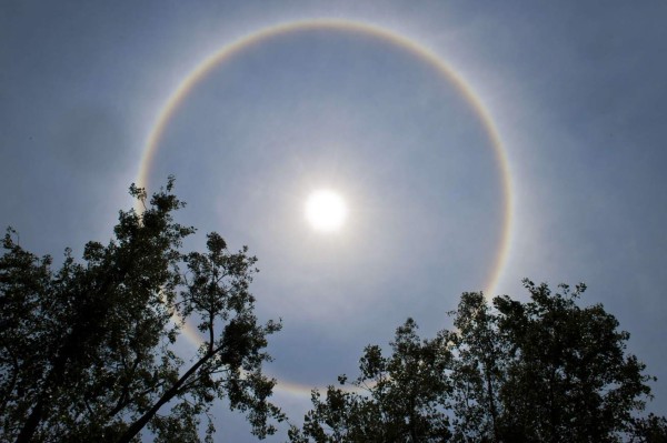 Brillante halo solar provoca susto y sorpresa en México