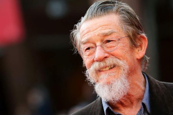 John Hurt tiene cáncer