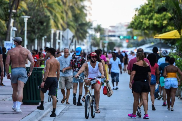 Florida suma 15,000 casos de coronavirus en un día, una cifra récord en Estados Unidos