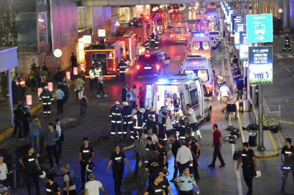 Así se hizo explotar uno de los terroristas en el aeropuerto de Estambul