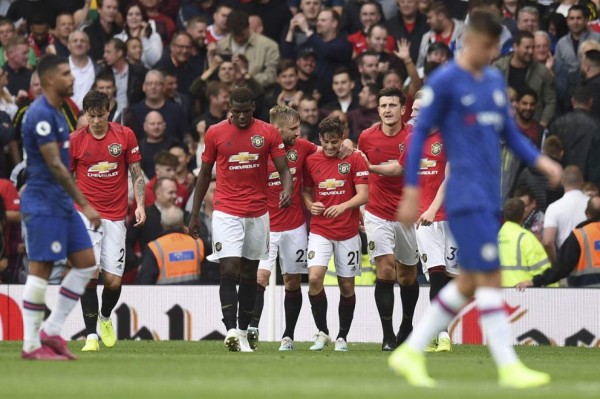 Video: Manchester United aplastó al Chelsea en el debut de Lampard