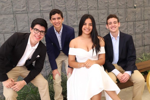 Fraternidad estudiantil de seniors de la Macris School