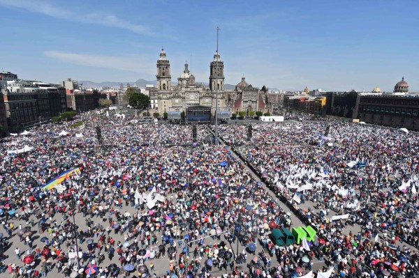 Protestas y celebraciones en primer año de gobierno de López Obrador
