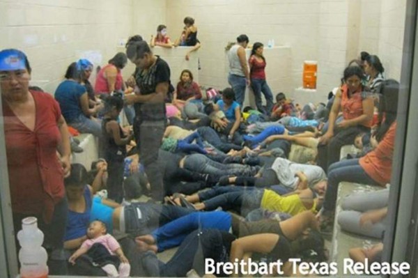 Hondureña fue detenida siete días con su hijo en EUA