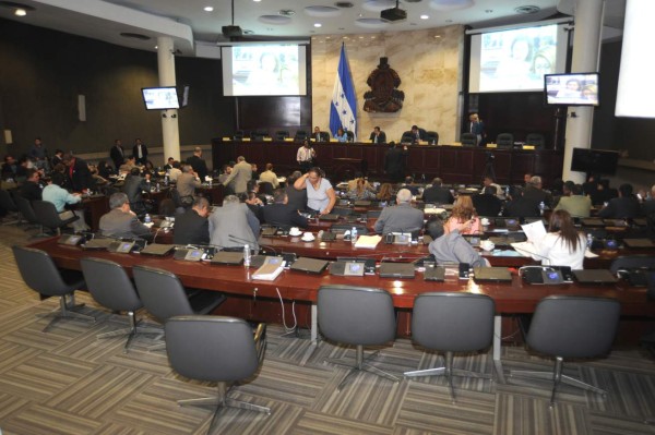 La bancada del PAC pierde más diputados