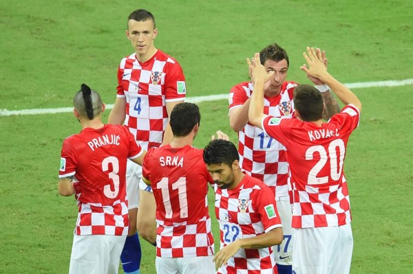 Croacia golea a Camerún y se jugará con México el pase a octavos