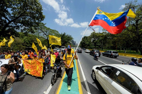 ¿Debe la OEA suspender a Venezuela de ese Organismo Internacional?