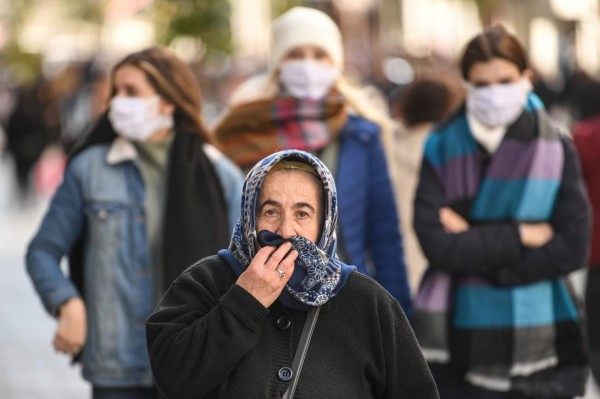 Turquía registra primer deceso por coronavirus y casi 100 contagios confirmados