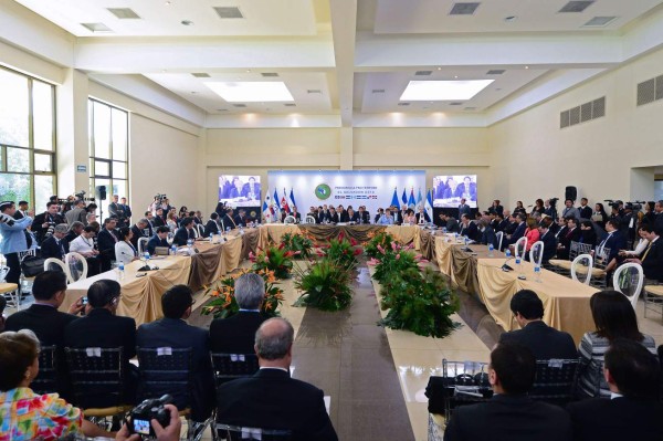 Guatemala lamenta retiro de Costa Rica del Sica