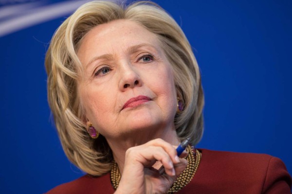 EUA difunde los polémicos emails de Hillary Clinton