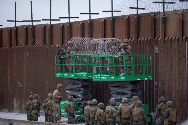 Juez ordena a Trump frenar la construcción del muro fronterizo con México