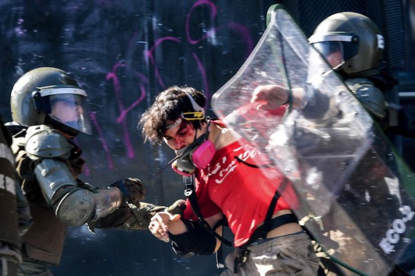 Violentos choques en décimo día de estallido social en Chile