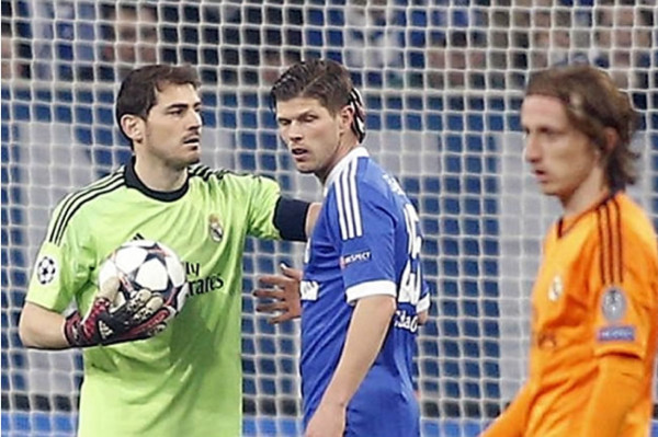Un golazo de Huntelaar rompe imbatibilidad de Casillas