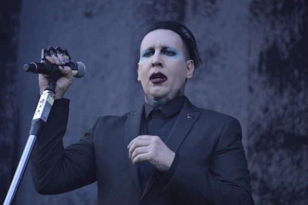 Marilyn Manson hizo algo con huesos humanos que causa terror