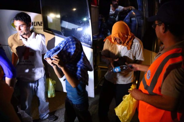 Van 4,000 hondureños deportados en 2015