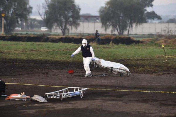 Culmina búsqueda de víctimas por estallido de ducto en México que dejó 79 muertos