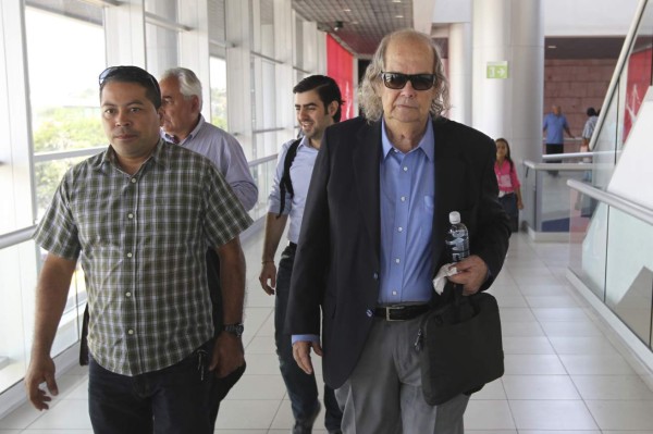 'No están tomando en serio el llamado al diálogo': John Biehl