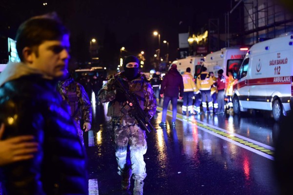 Ataque a discoteca de Estambul deja 39 muertos
