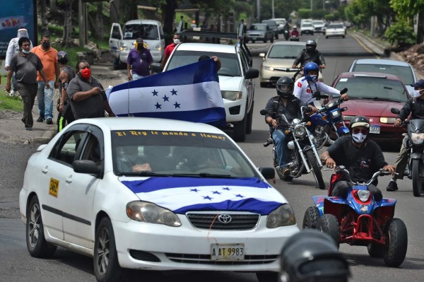 Taxistas no tienen cómo acondicionar sus unidades