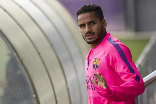 Brasileño Douglas del Barça, un mes de baja por lesión