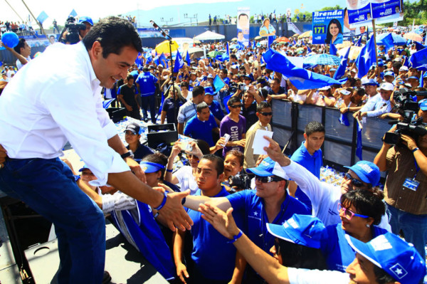 Juan Orlando Hernández pide votar por la seguridad y la paz