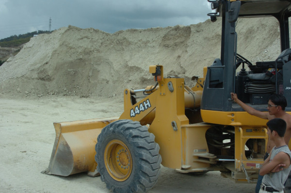 Deuda externa de la banca se debe a la colocación de bonos: Fosdeh