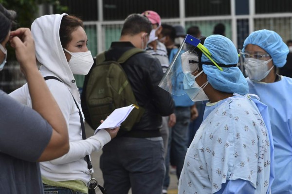 Hospitales privados están saturados por el coronavirus