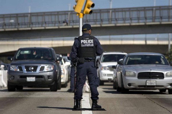 Agente migratorio latino mata a su familia y se suicida en Florida