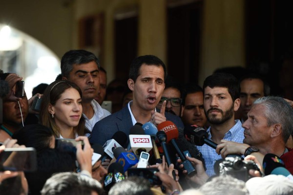 Guaidó convoca a masiva marcha para exigir ingreso de ayuda humanitaria