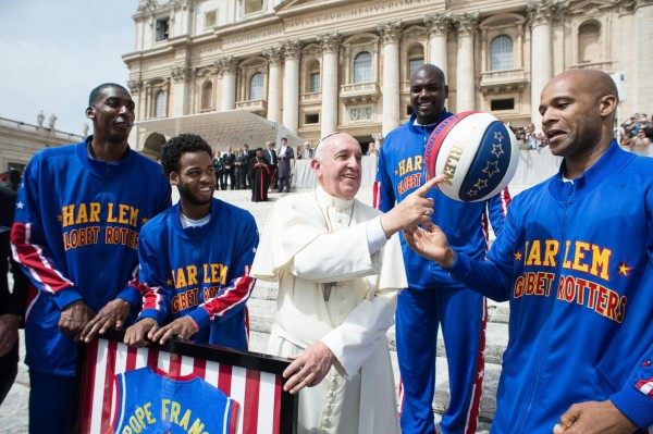 Papa Francisco lamenta que se hable solo de fútbol y se olvide a otros deportes